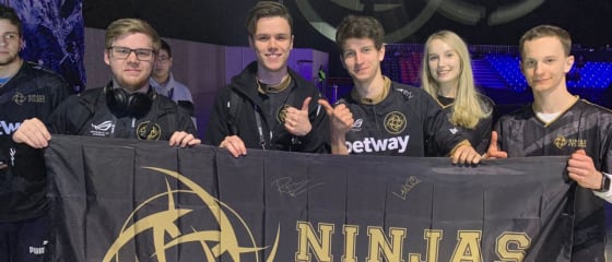 นินจาในชุดนอนยังคงครอง eSport ต่อไป